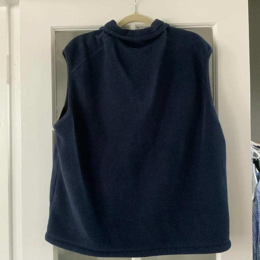Vineyard Vines Navy Fleece Vest - Picture 2 of 2